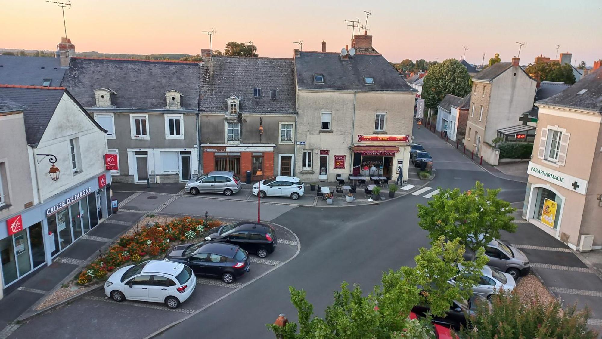 Grand Studio ✰ 35M² ✰ Centre ✰ 4Pers/2Lits ✰ Cuisine ✰ Wifi Candé Buitenkant foto