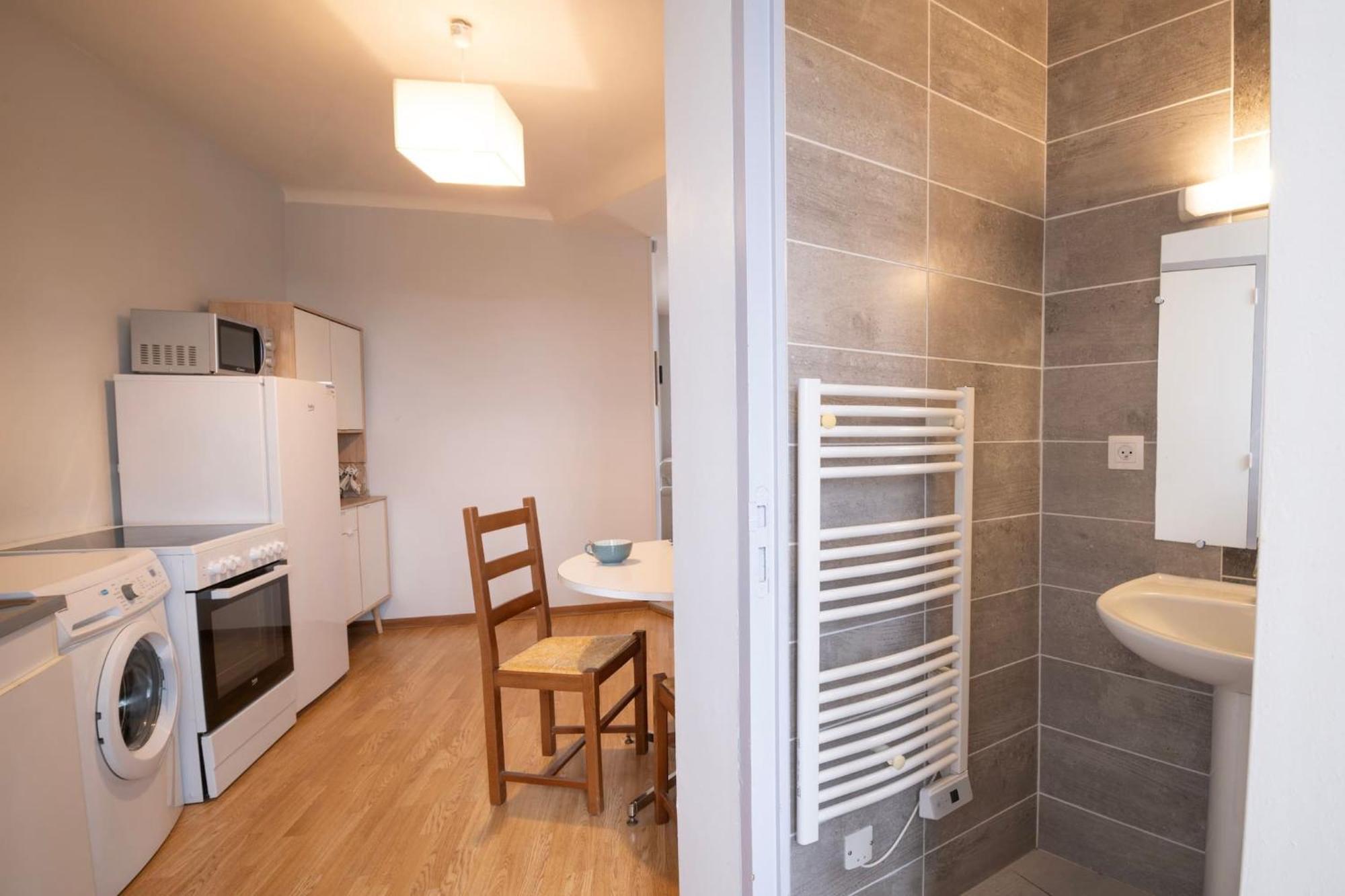 Grand Studio ✰ 35M² ✰ Centre ✰ 4Pers/2Lits ✰ Cuisine ✰ Wifi Candé Buitenkant foto